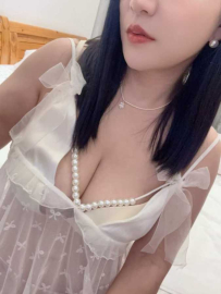美容院的兼职妹妹上门，别看单纯，这完美小身材啪啪特别爽