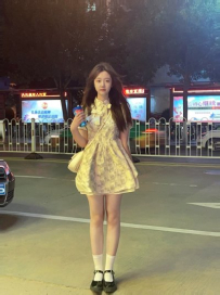 极品潮吹女，如猛虎下山！进可献身压正太，退可提臀迎众狼！